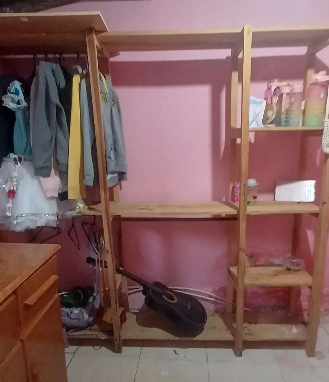 Guarda-Roupa aberto/Arara 