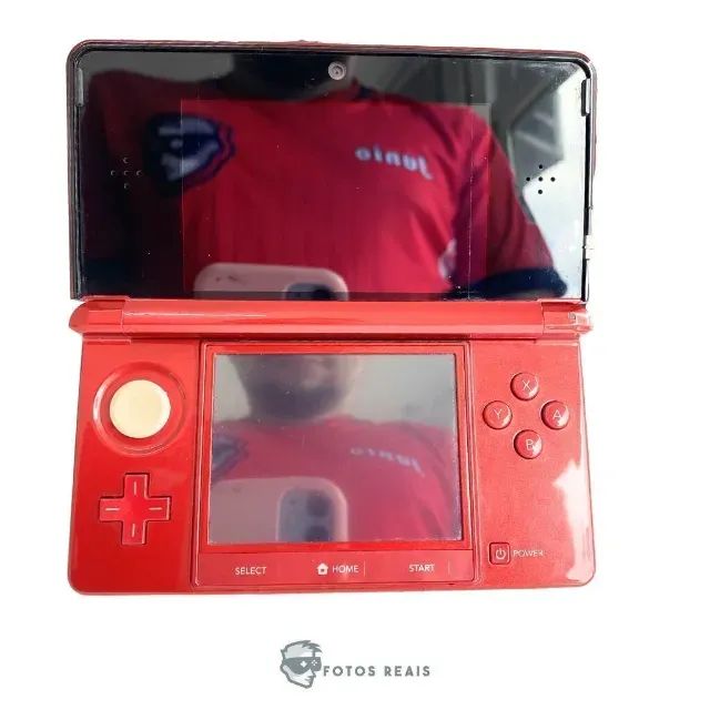 CONSOLE NINTENDO 3DS FLAME RED NA CAIXA SEMINOVO - NINTENDO