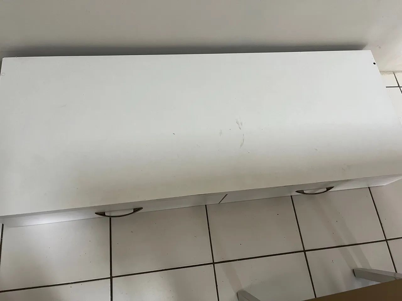 Escrivaninha branca com 2 gavetas - Foto 3