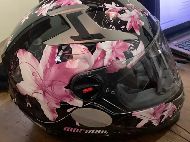 capacete pouco usado feminino e kit para moto (capa, luva, calça)