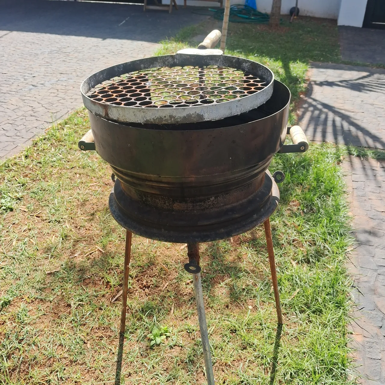 Churrasqueira artesanal para área externa
