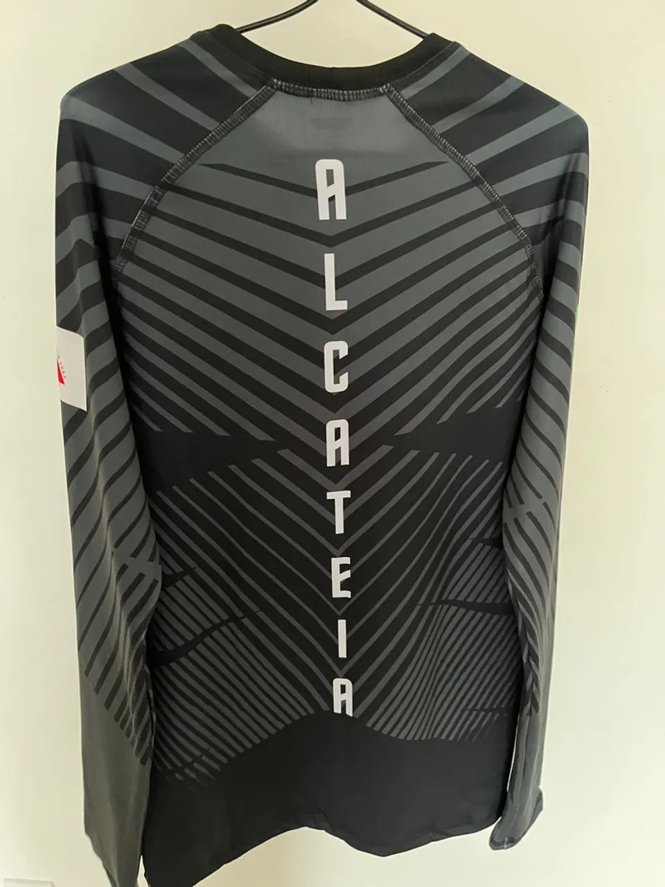 Rashguard de Treino Alcateia MMA - Unissex - tamanho G - NOVA. - Foto 2