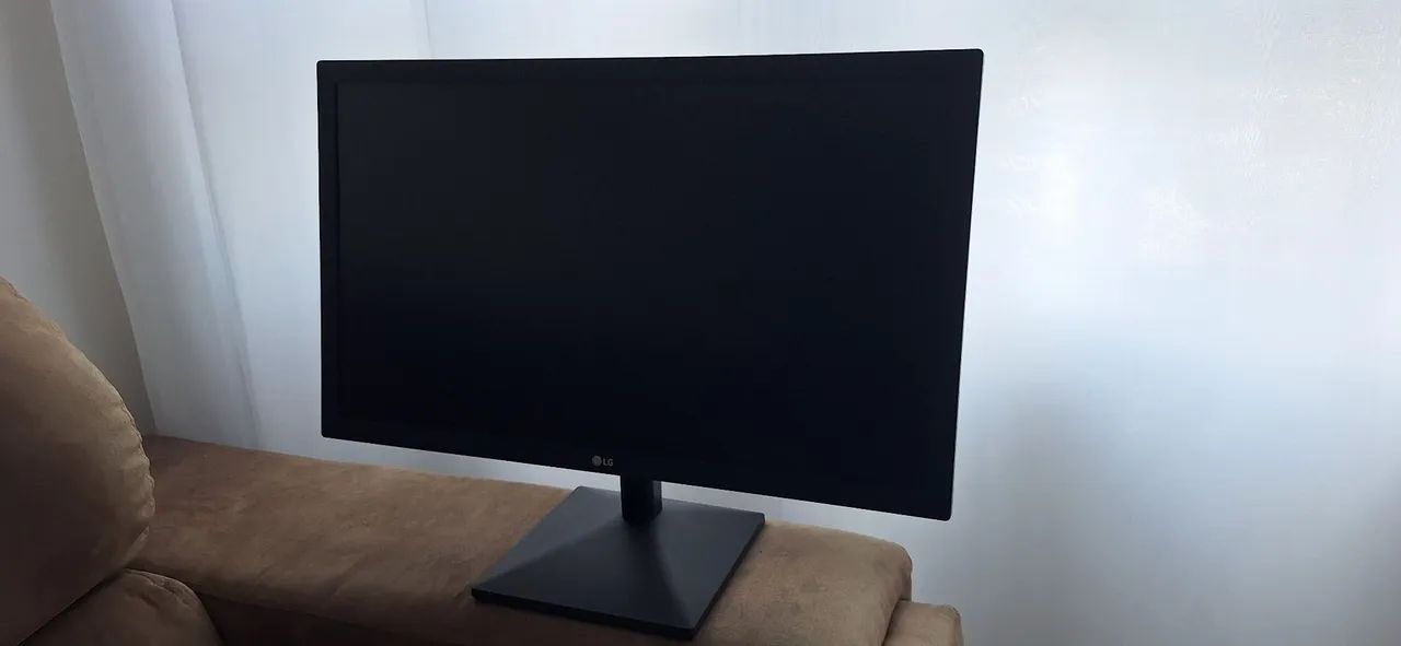 Monitor 21,5 Polegadas 22MK400H LG Perfeito excelente estado 64289272248579123