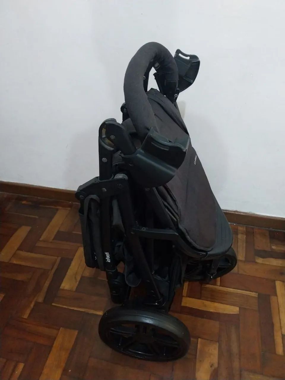 Carrinho de Bebê + Bebê Conforto - Foto 2
