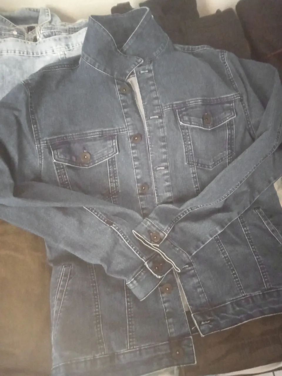 4 JAQUETAS JEANS E SARJA   - Foto 2