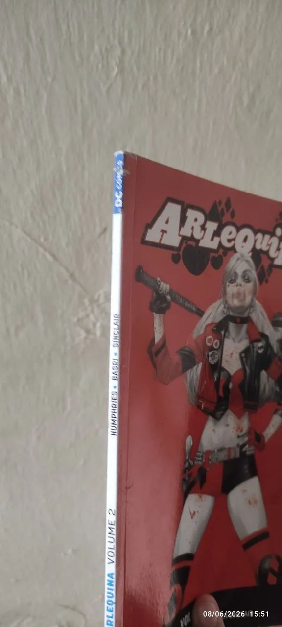 Arlequina HQs da DC comics volumes 1, 2 e 3 *juntas* - Foto 4