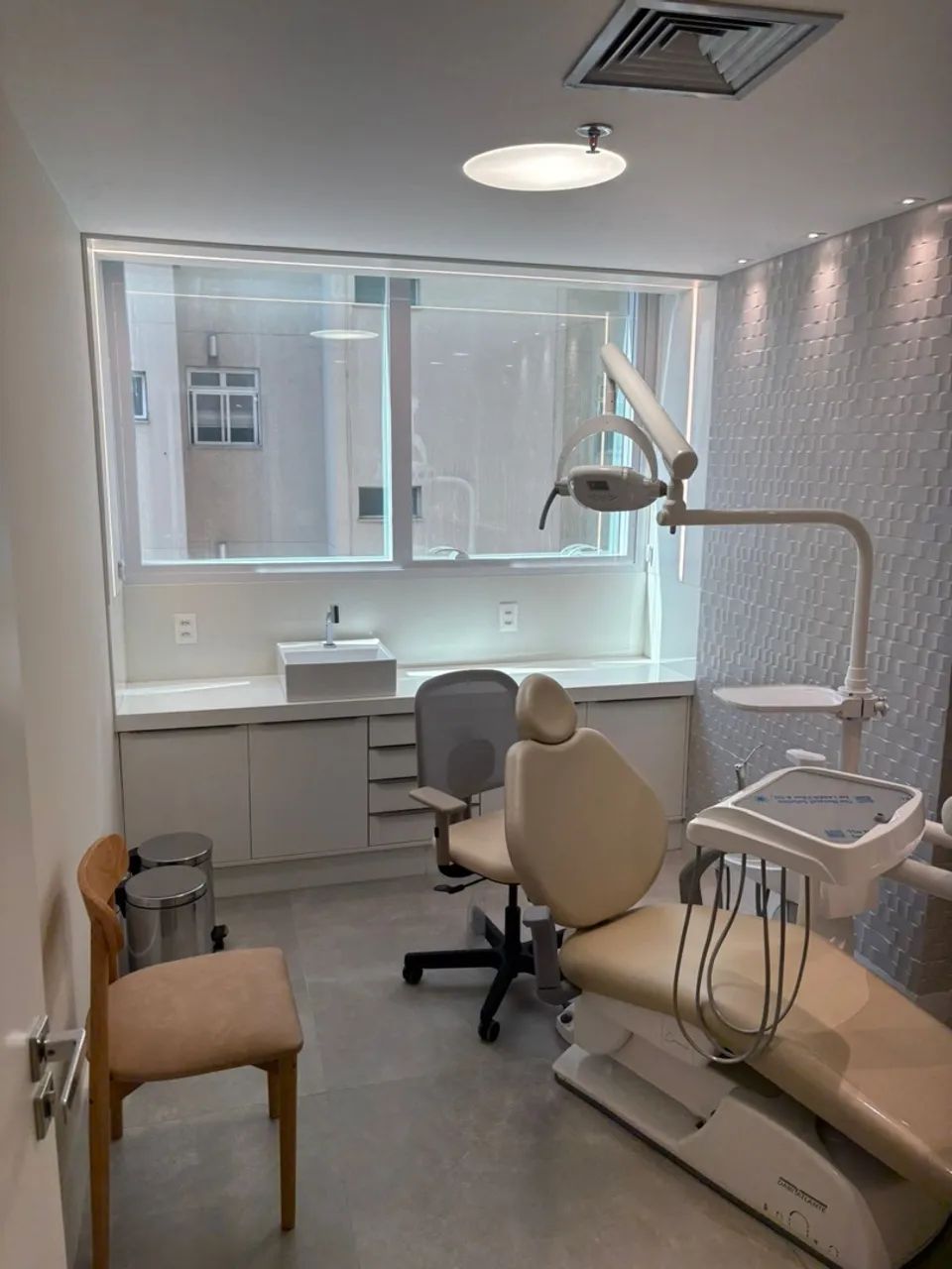 Alugo consultório odontológico 