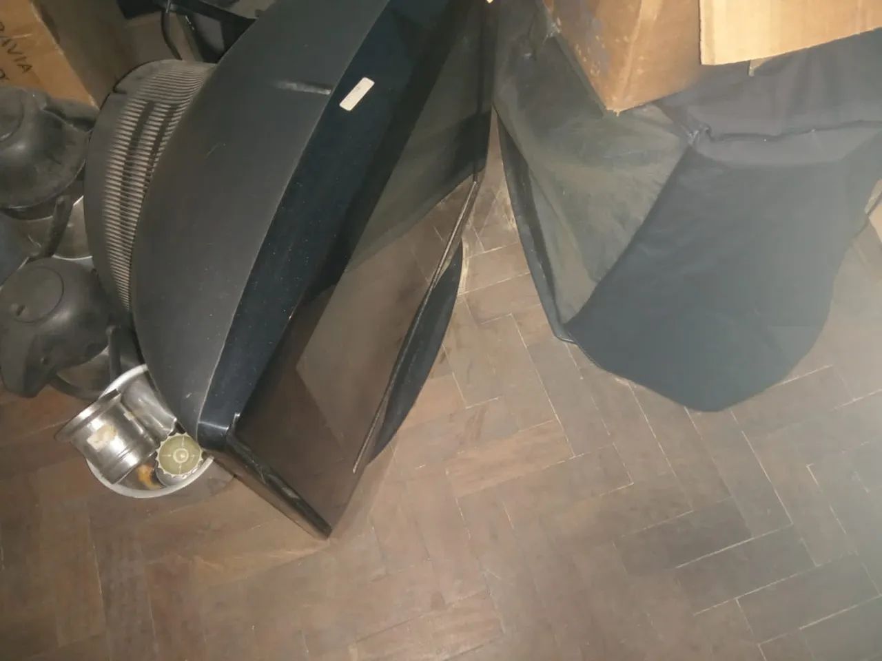 TV Samsung 29 Polegadas Black piano- No Estado (Não está funcionando) - Foto 2
