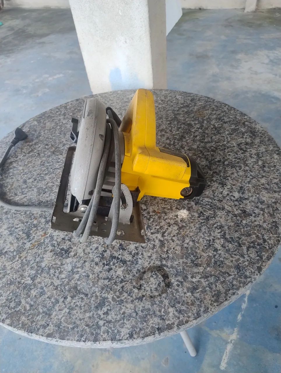 Serra Circular DeWalt Bivolt - Funcionando Perfeitamente - Foto 2