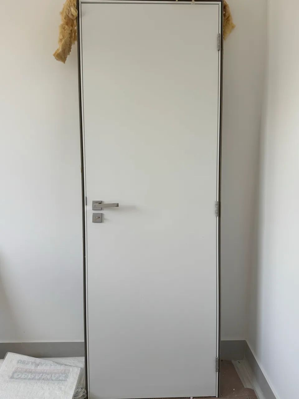 Vendo DUAS Portas Brancas