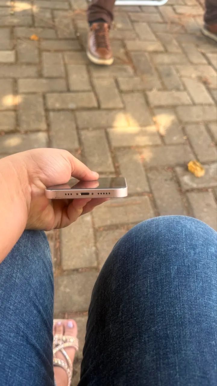 IPHONE 13 ROSE 128gb - USADO - Foto 4