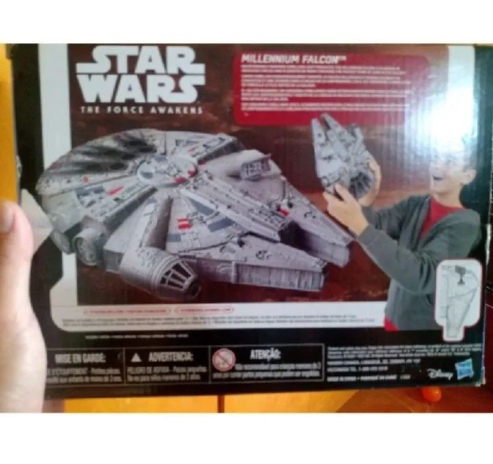 Millenium Falcon Star Wars com 25 cm  - Foto 4