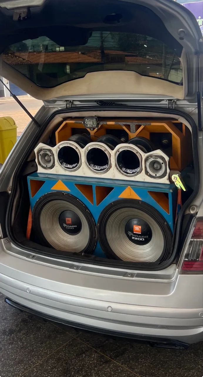 Vendo / troco / parcelo som completo ?