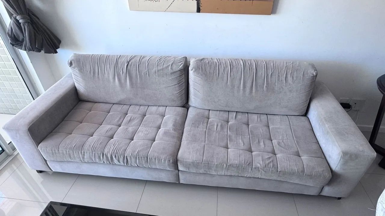 Sofá 2,5 metros - cinza claro. - Foto 4