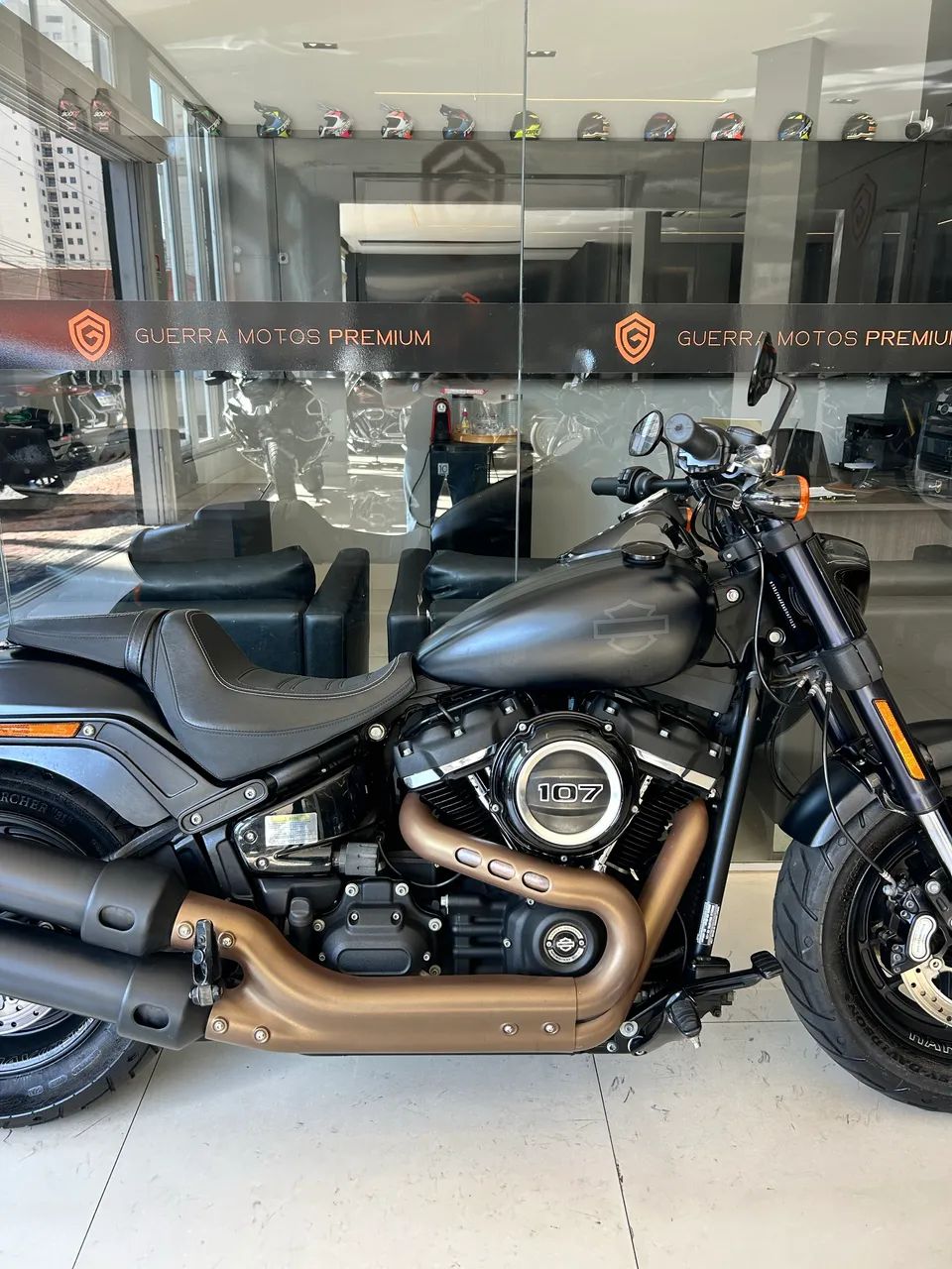 Harley Davidson Fat Bob 107 - Foto 4