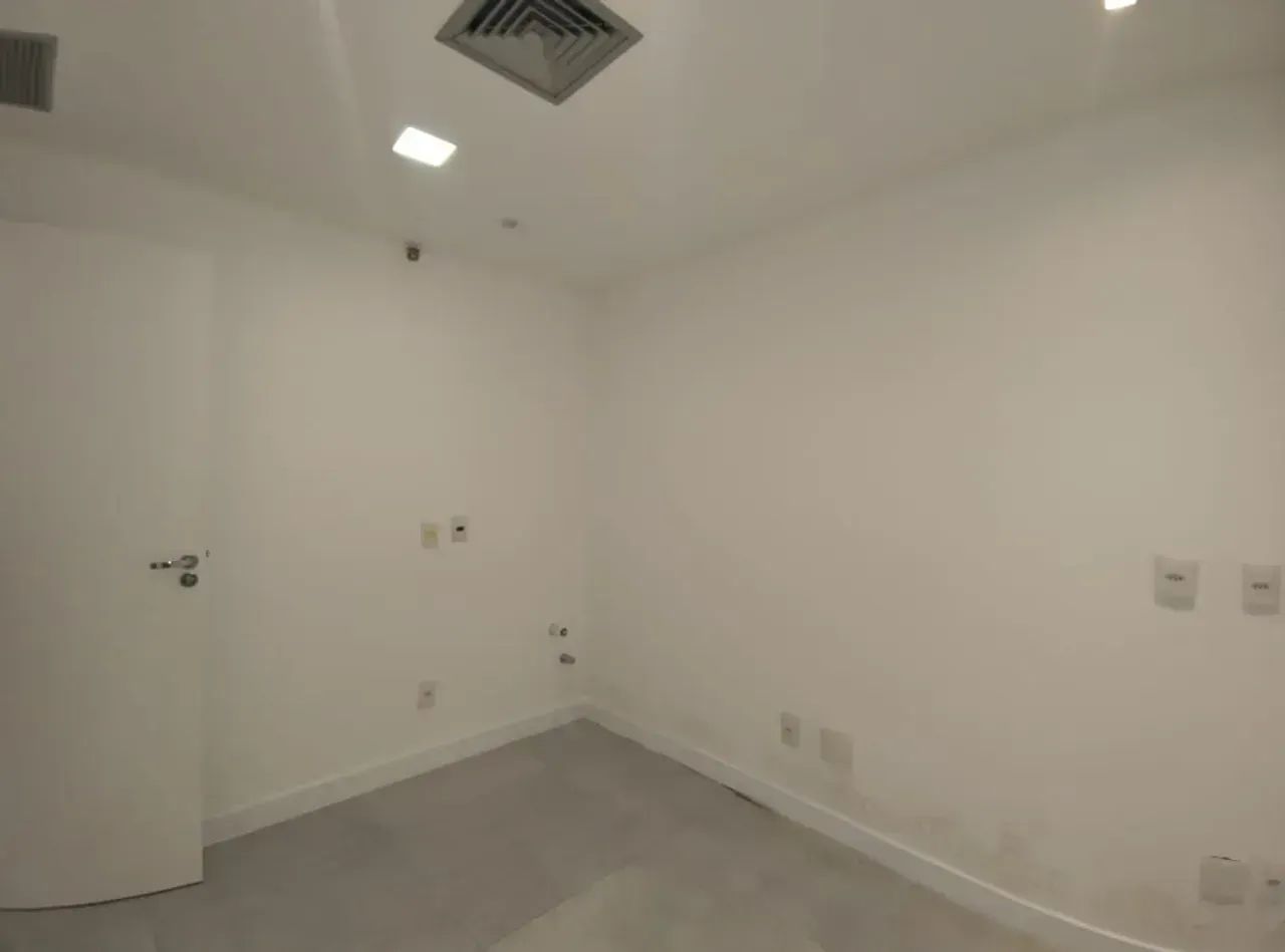 Escritório para locação no CEO com 1 sala e 2 vagas de garagem. - Foto 4