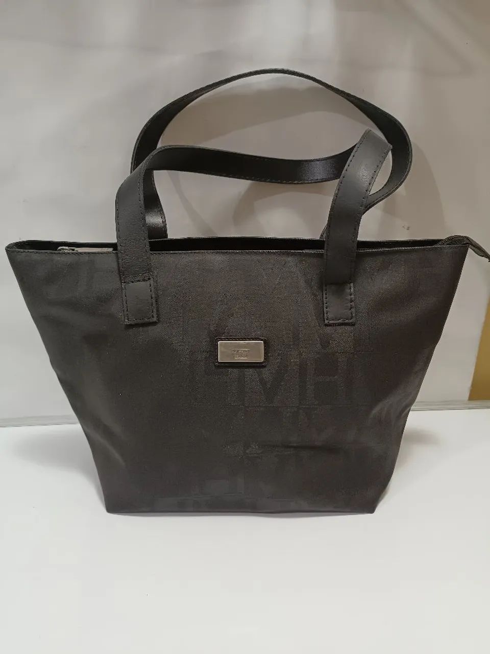 Bolsa preta Victor Hugo 