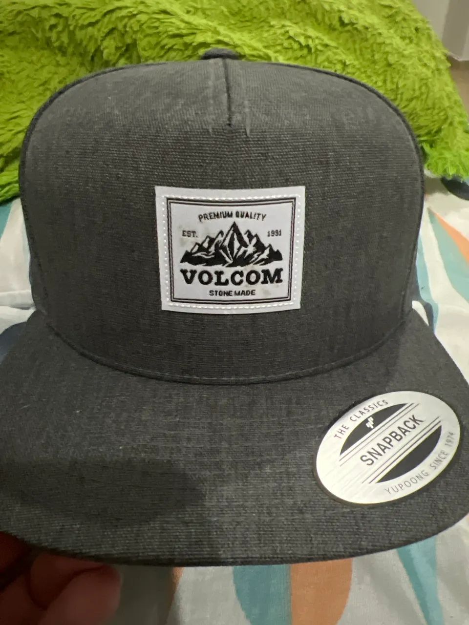 Boné Volcom Stone Made snapback patch