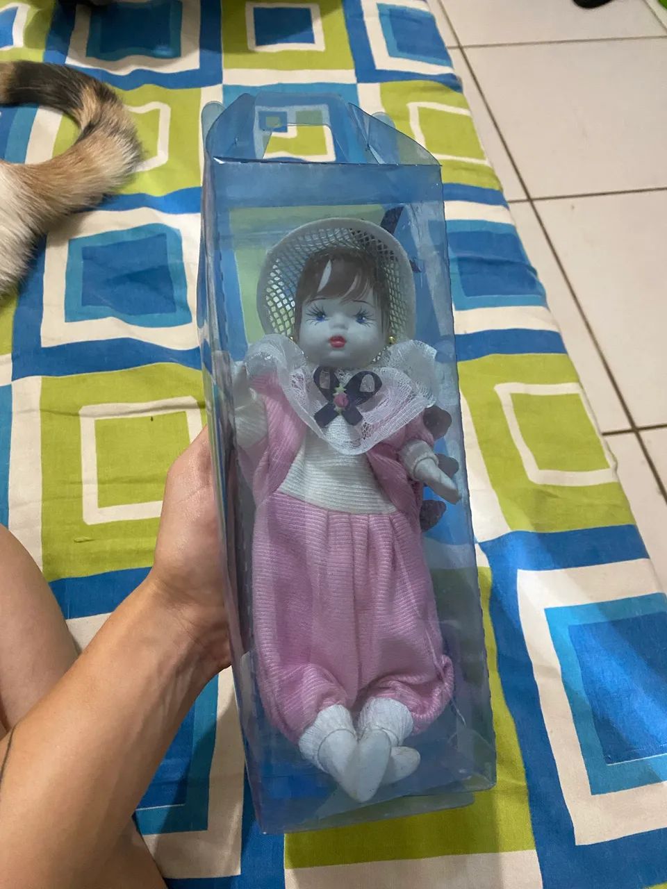 Boneca de porcelana (acompanha caixa) - Foto 4