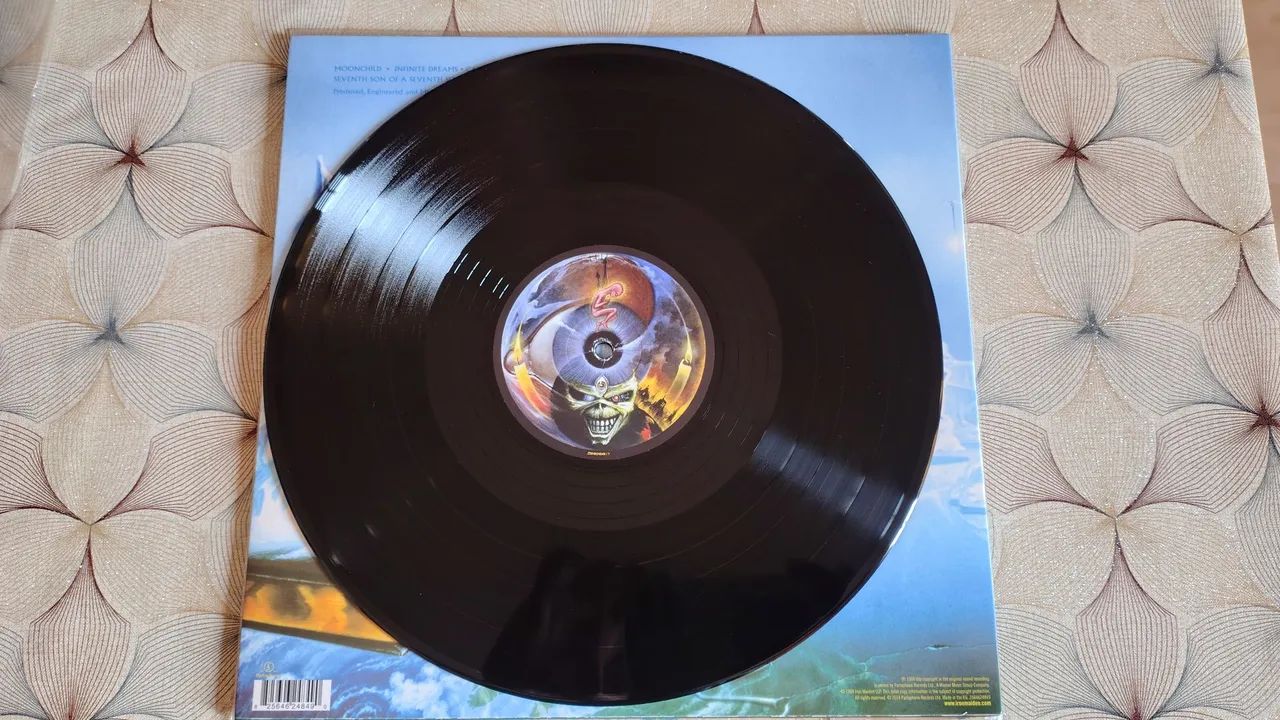 LP Iron Maiden - Seventh Son (importado 180g) - Foto 5