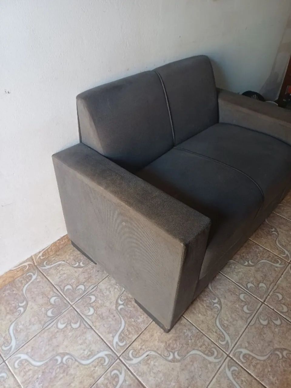 sofá de 2 lugares