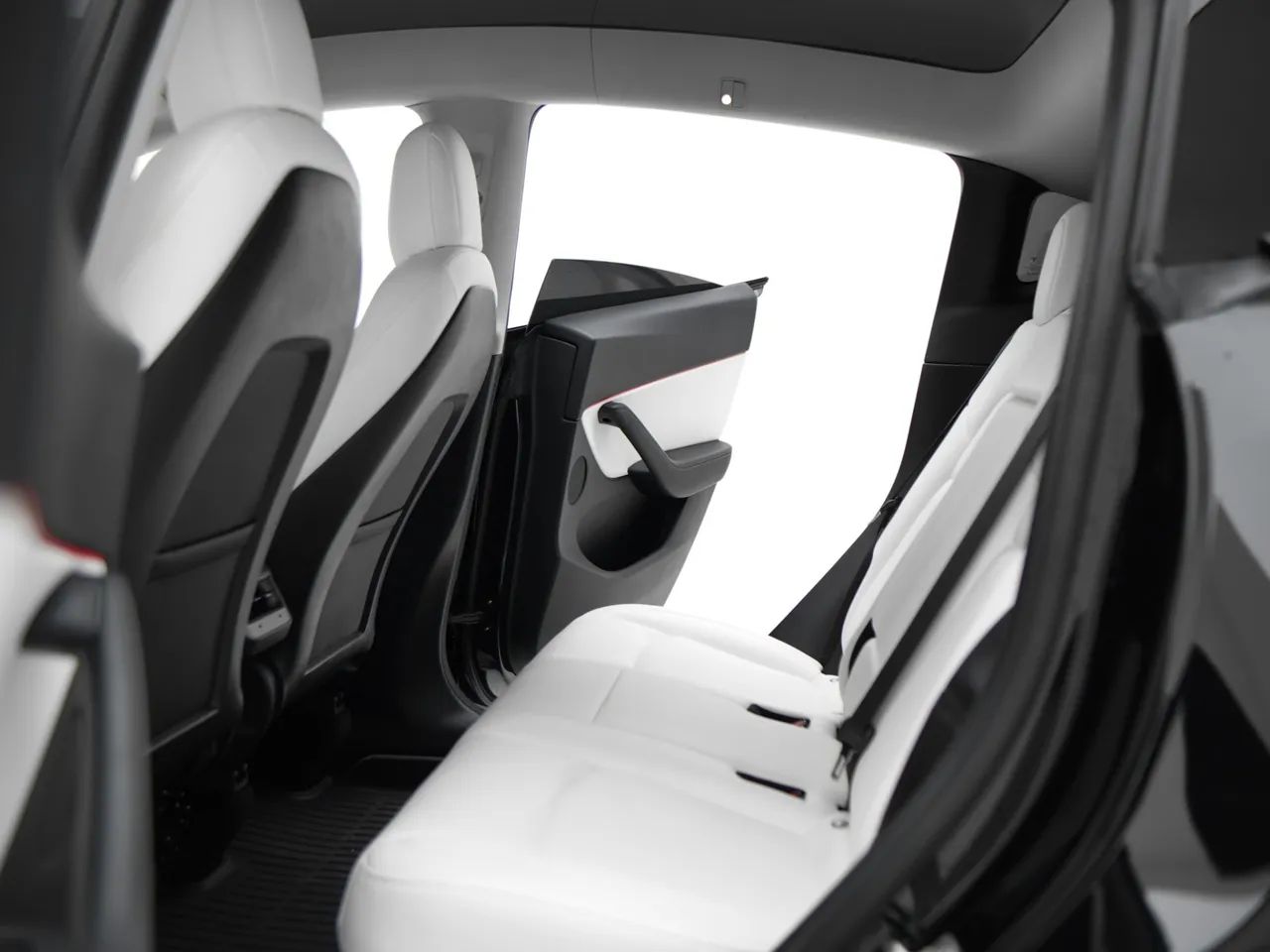 Tesla Model Y Performance, foto 9 de 16