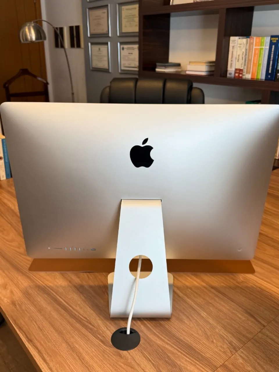 iMac 27? Retina 5K (2017) - Excelente Estado | Completo com Caixa