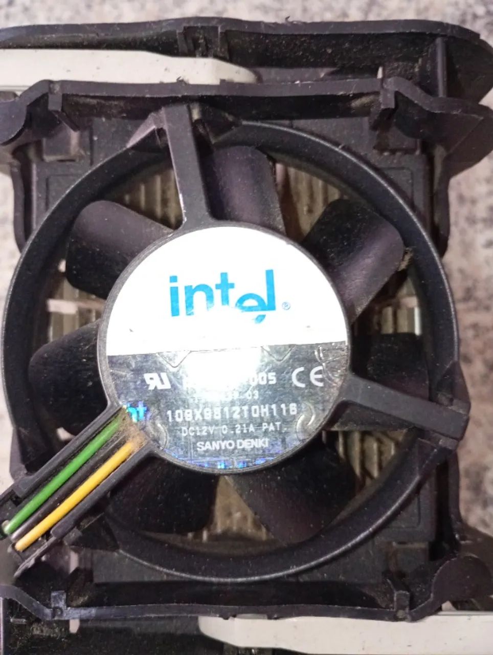 Cooler e dissipador Intel modelo 38001-005  12V  - Foto 5
