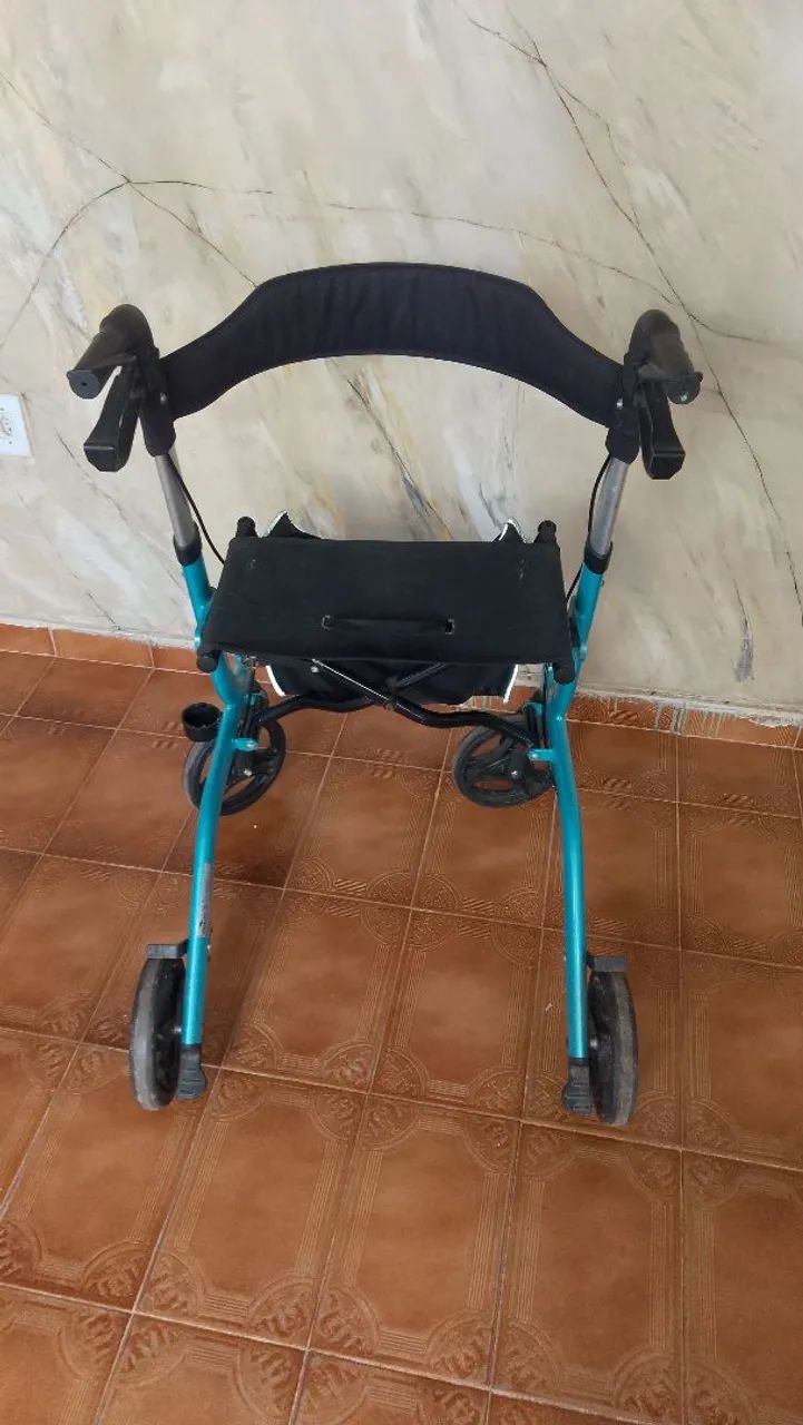Andador Para Idoso com Rodas e Assento - Foto 3