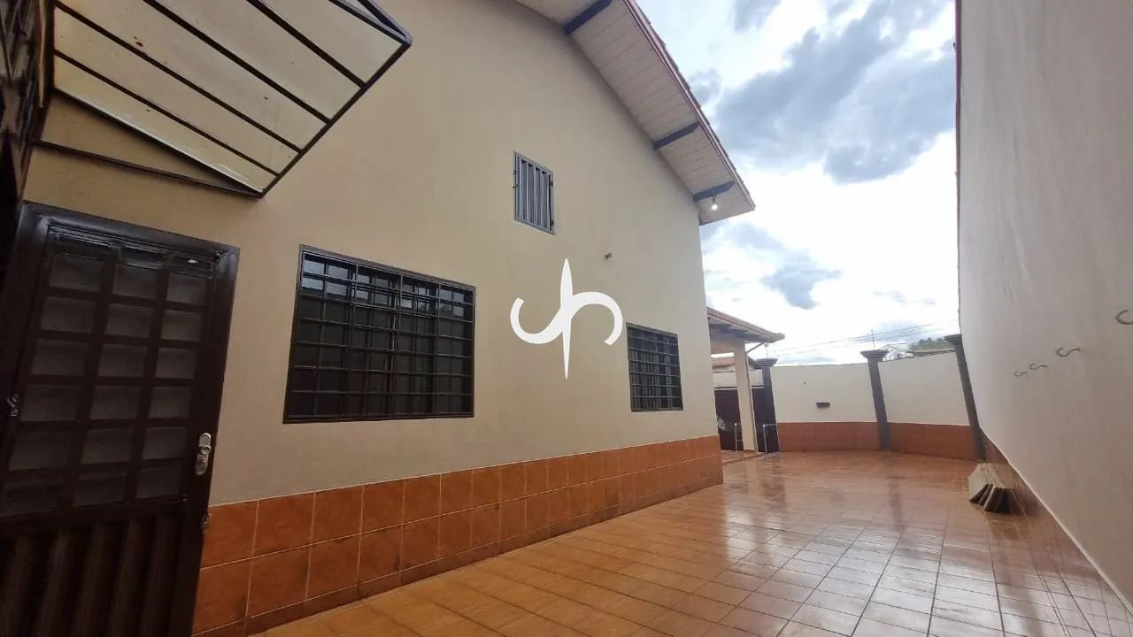 Casa de Esquina com 5 Quartos e Área de Lazer - Anápolis City - Foto 2
