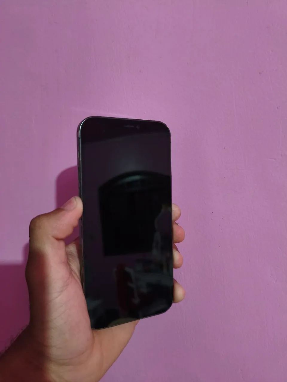 iPhone 12 pro quebrado