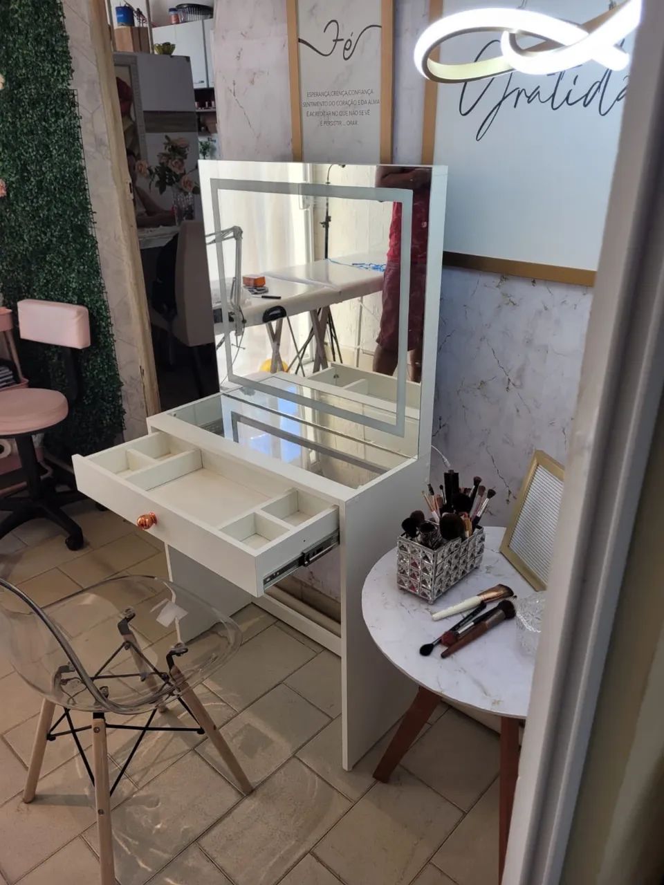 Penteadeira camarim led 70cm pé 