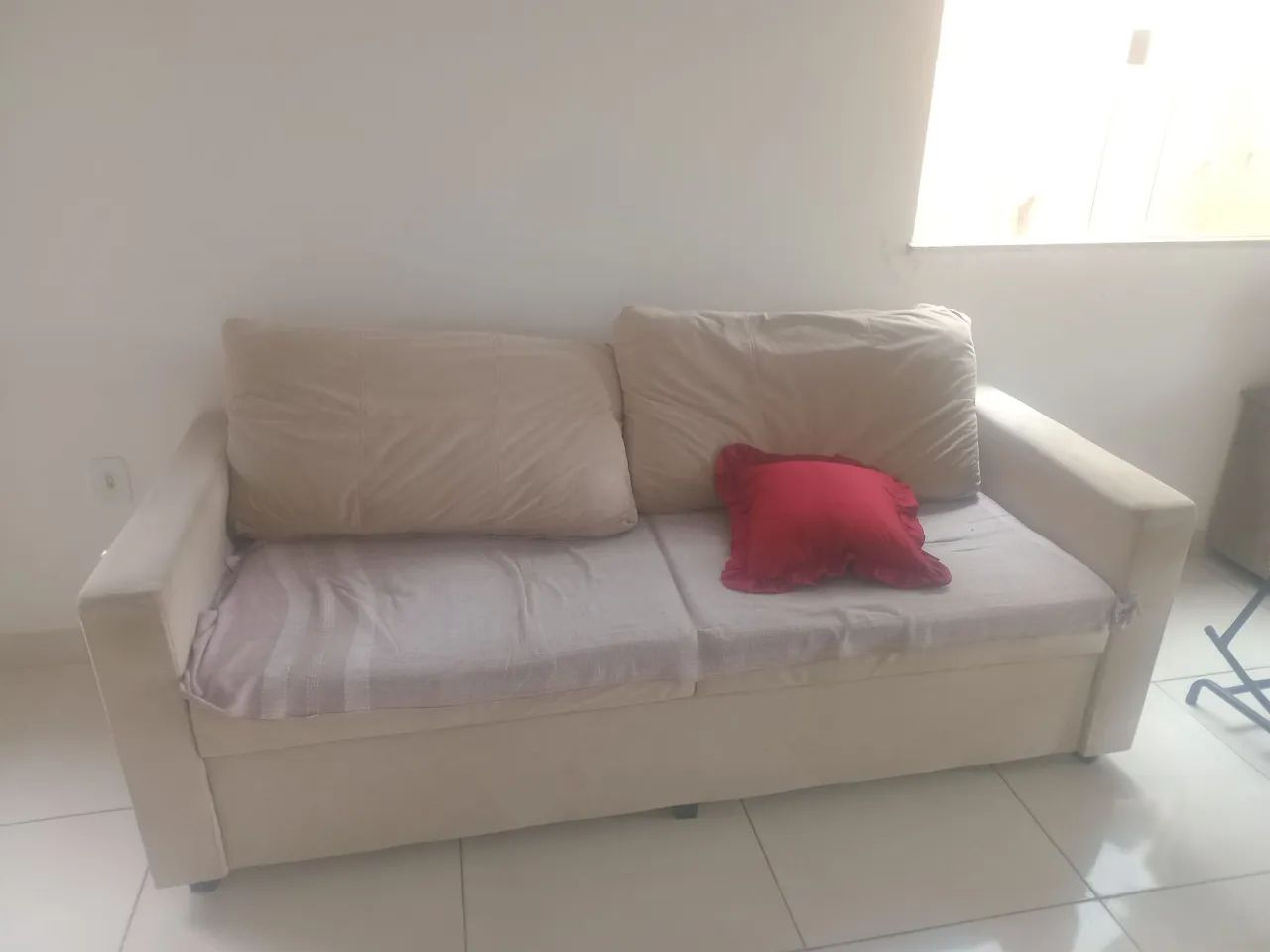 Vendo sofá  de veludo  - Foto 3