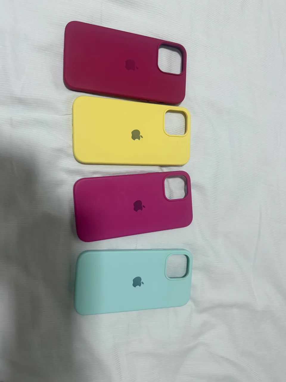 Capa para celular iPhone 12 e 15 pro Max  - Foto 4