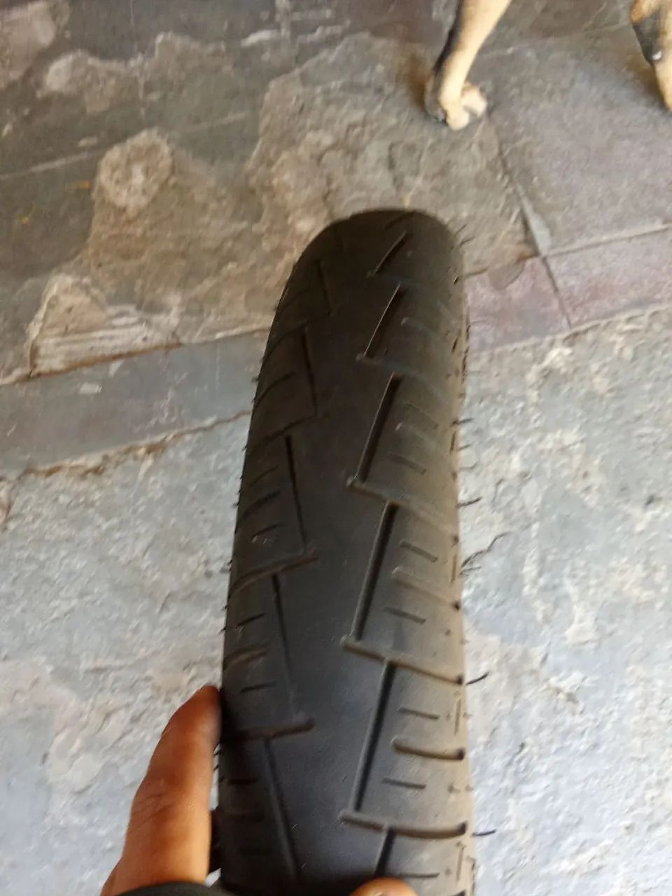 Pneu maggion 