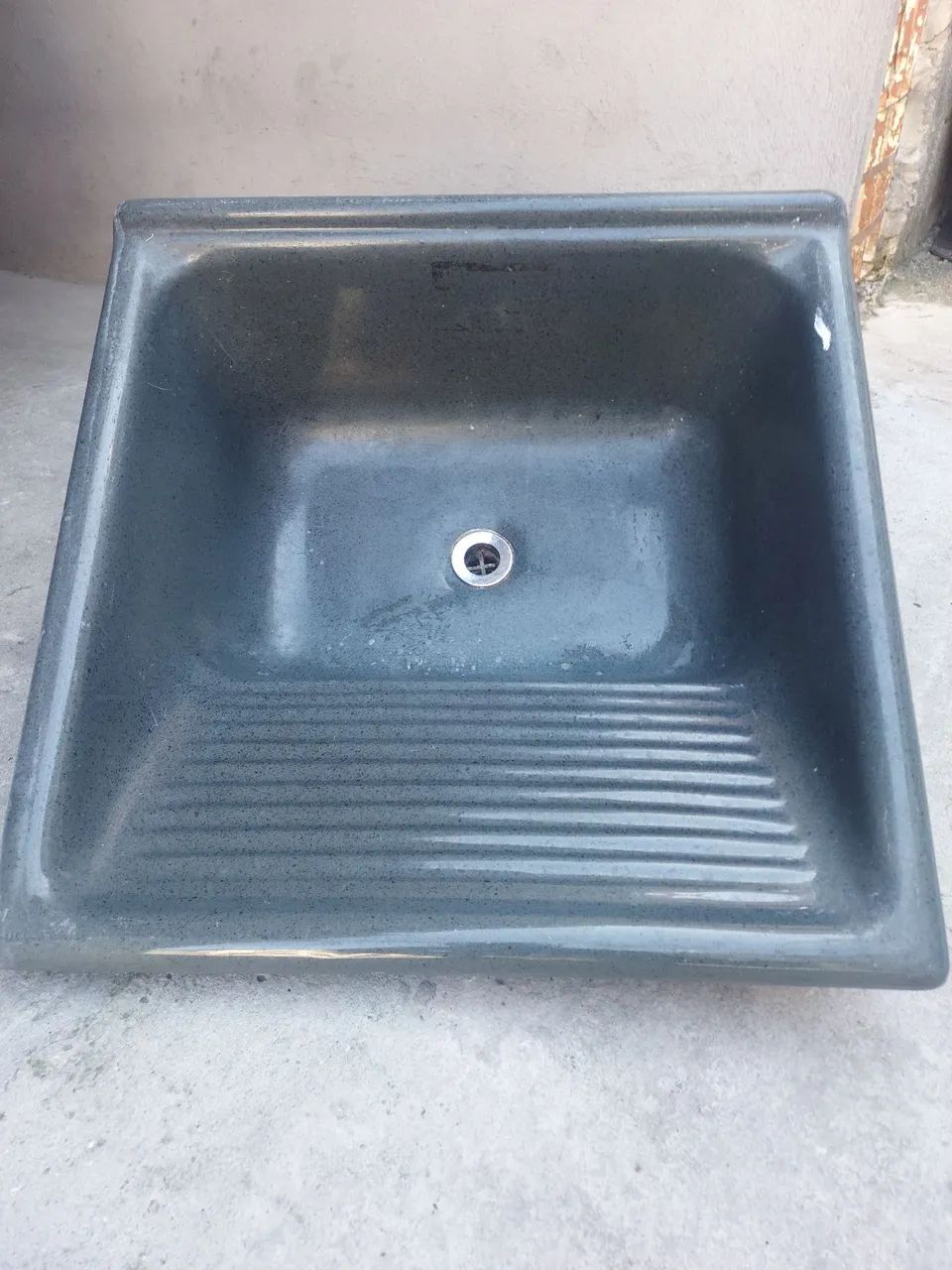 Tanque de lavar roupa de granito 60x60
