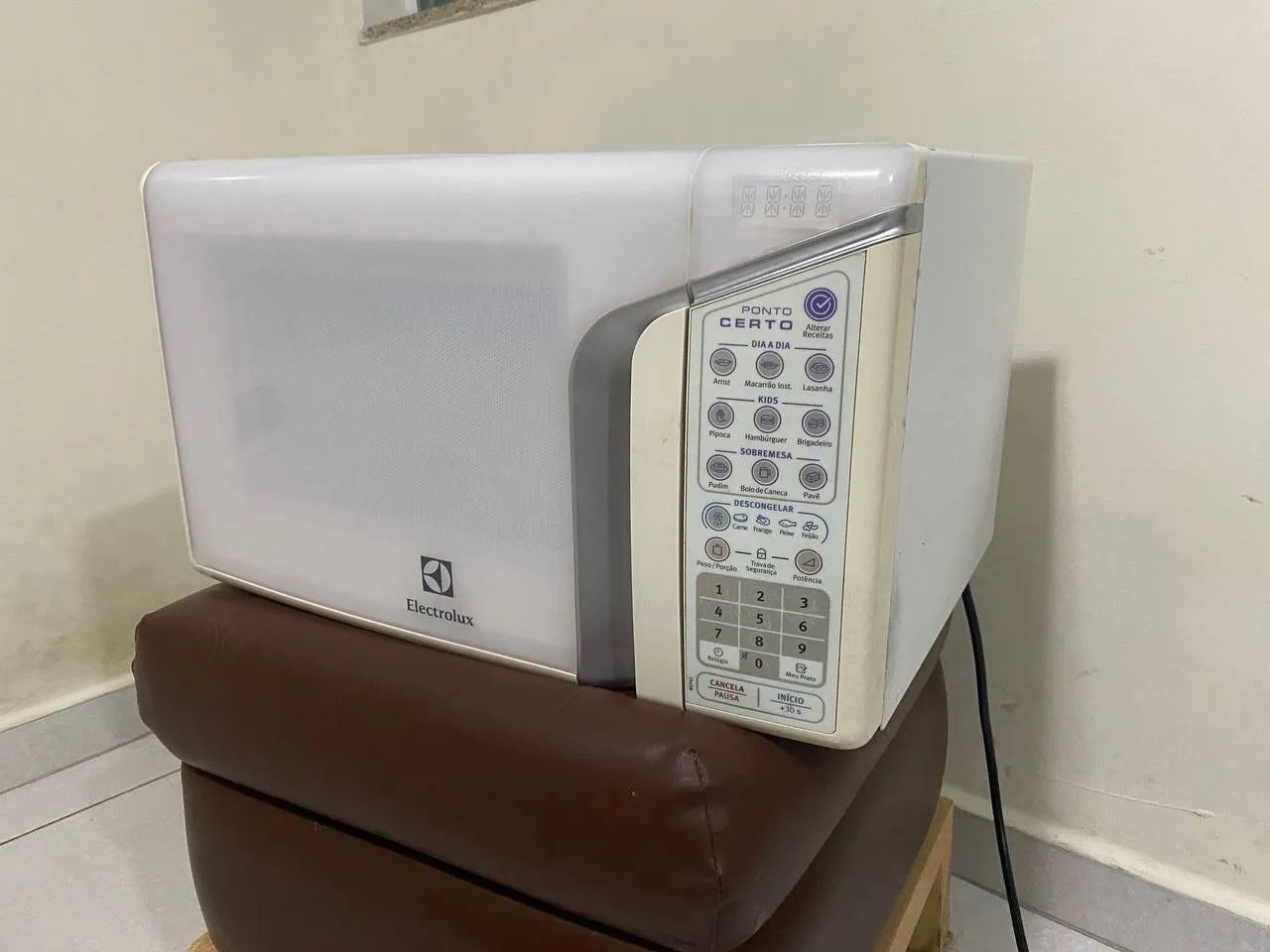 Microondas Electrolux 31L 127V
