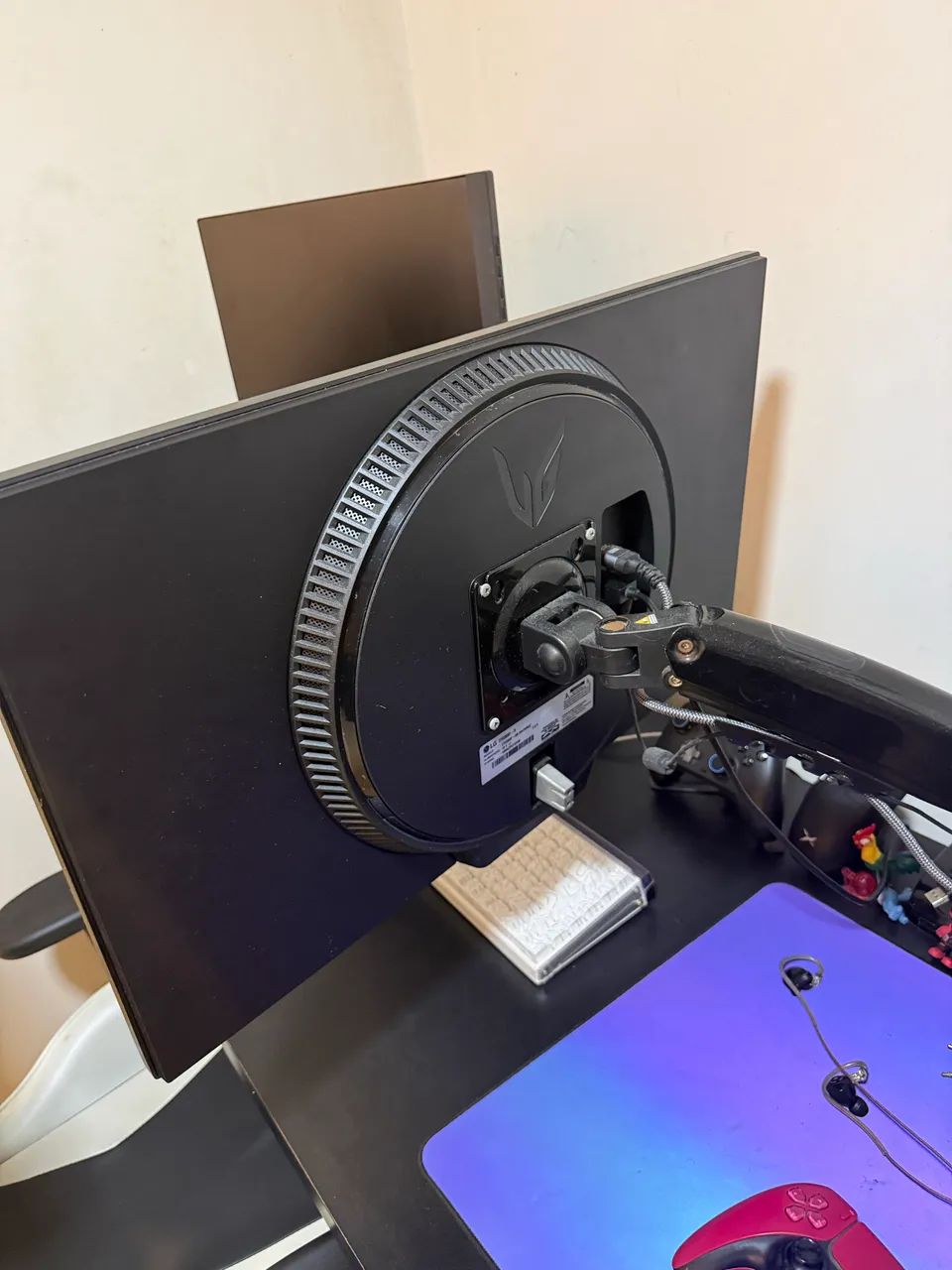 LG ULTRAGEAR 180hz IPS + BRAÇO ARTICULADO  - Foto 4