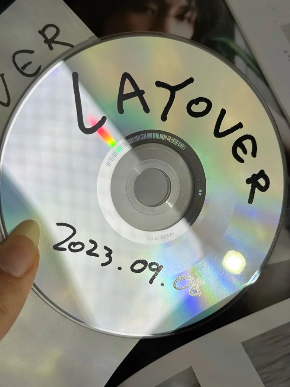 Álbum Layover - V - BTS - Foto 3