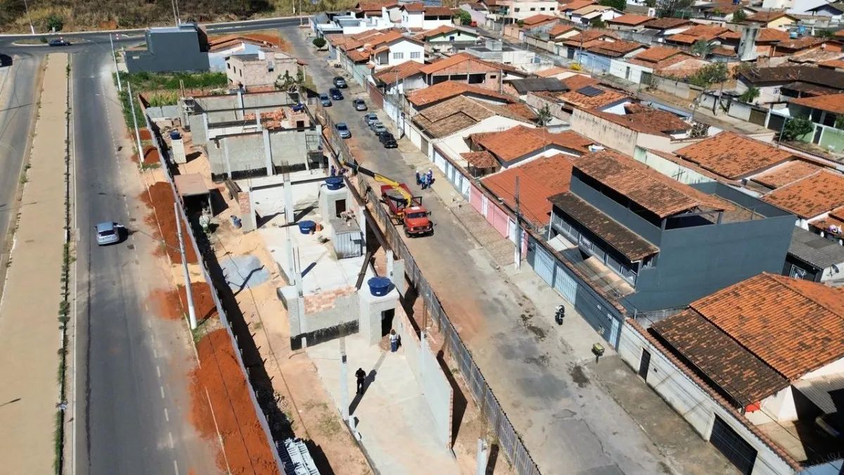 Loja / Salão / Ponto Comercial para alugar em Sete Lagoas - Foto 2