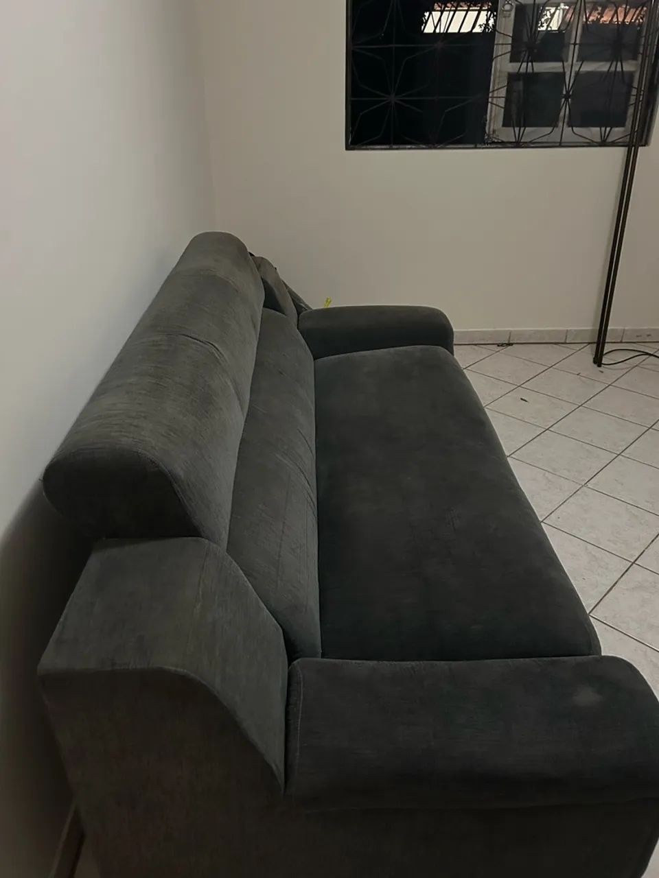 Sofá cinza grande  - Foto 4