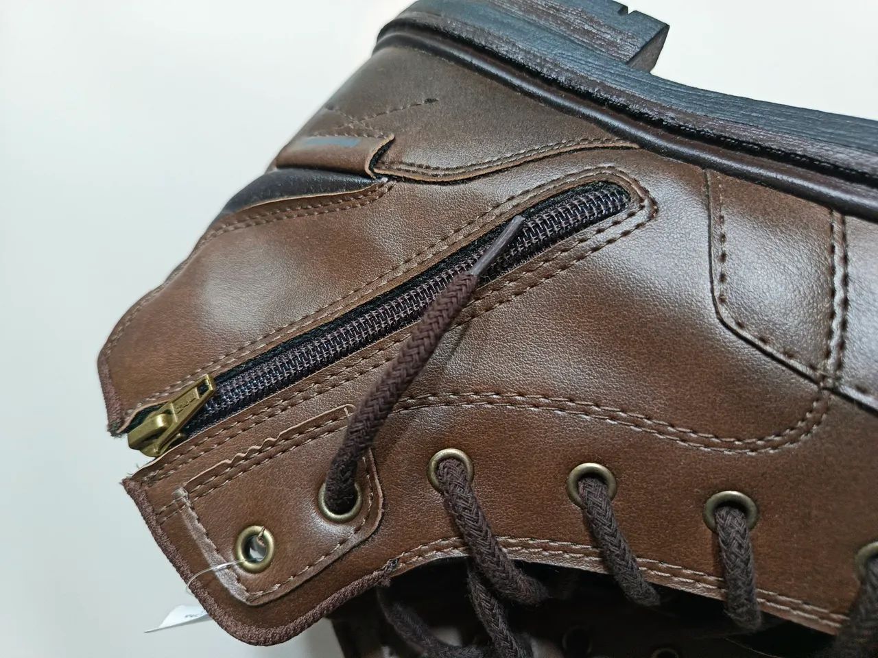 VENDO OU TROCO BOTA/COTURNO MARROM NOVA NUNCA USADA  - Foto 3
