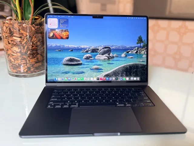 MacBook Pro 2021 Chip Apple M1 Pro Cor Space gray 16GB RAM 512GB