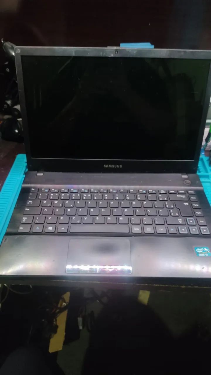 Samsung NP300V4A  - Foto 3