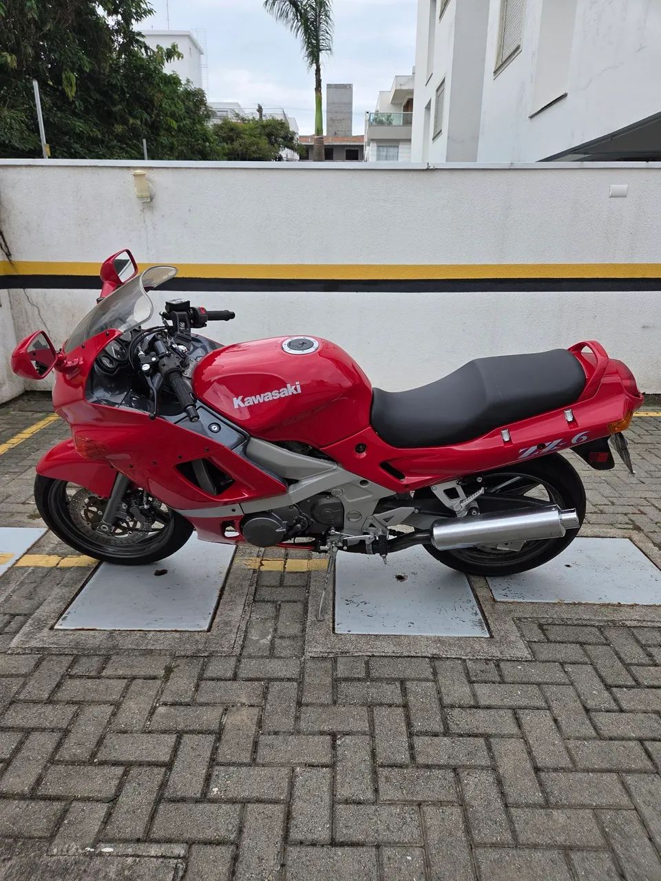 Kawasaki Zx-6 600cc 1995 - 1496477461 | OLX