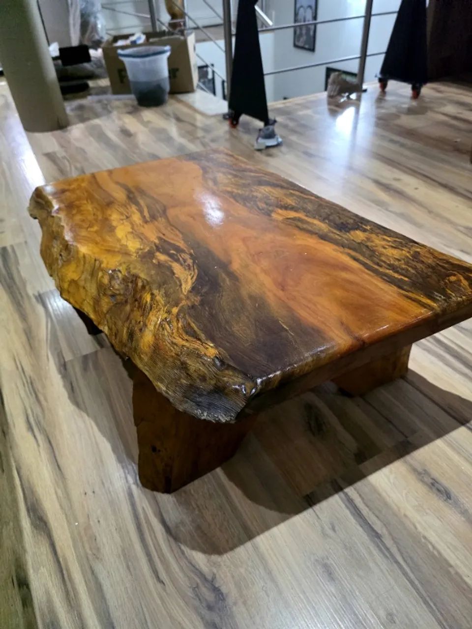 Mesa de centro de madeira maciça  - Foto 3