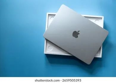 MACBOOK AIR M4 13