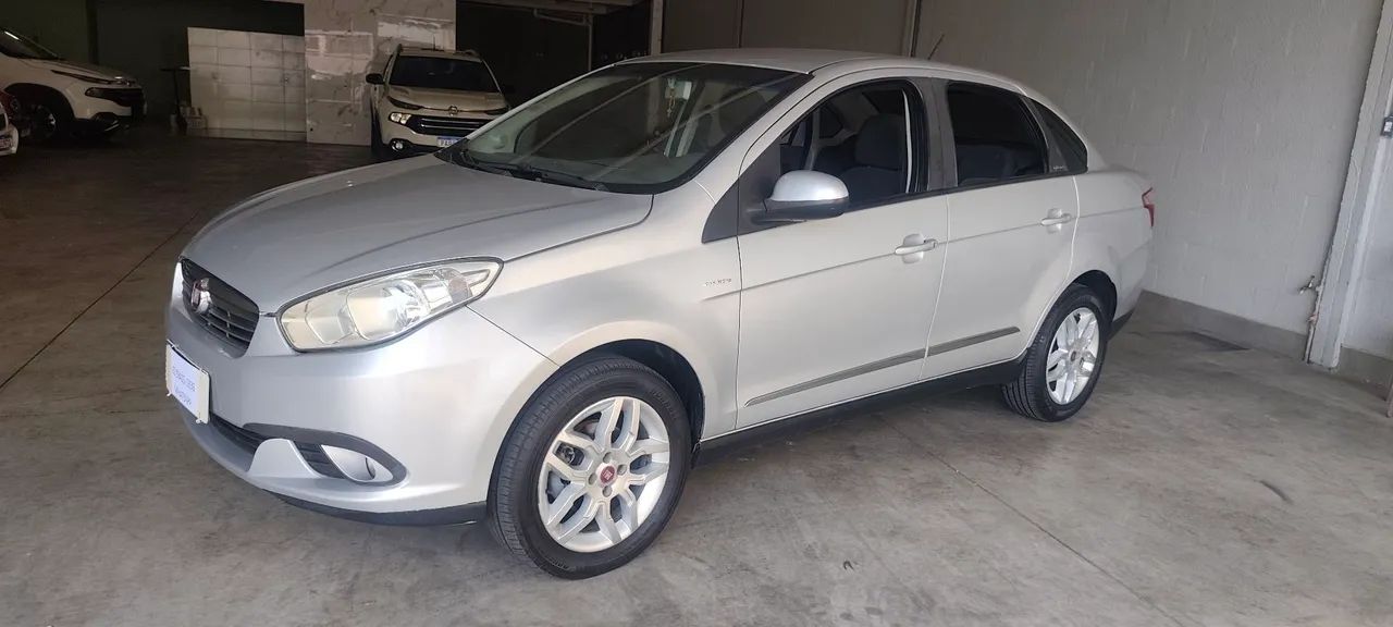 Fiat Grand Siena Grand Siena ESSENCE Dual. 1.6 Flex 16V 2016
