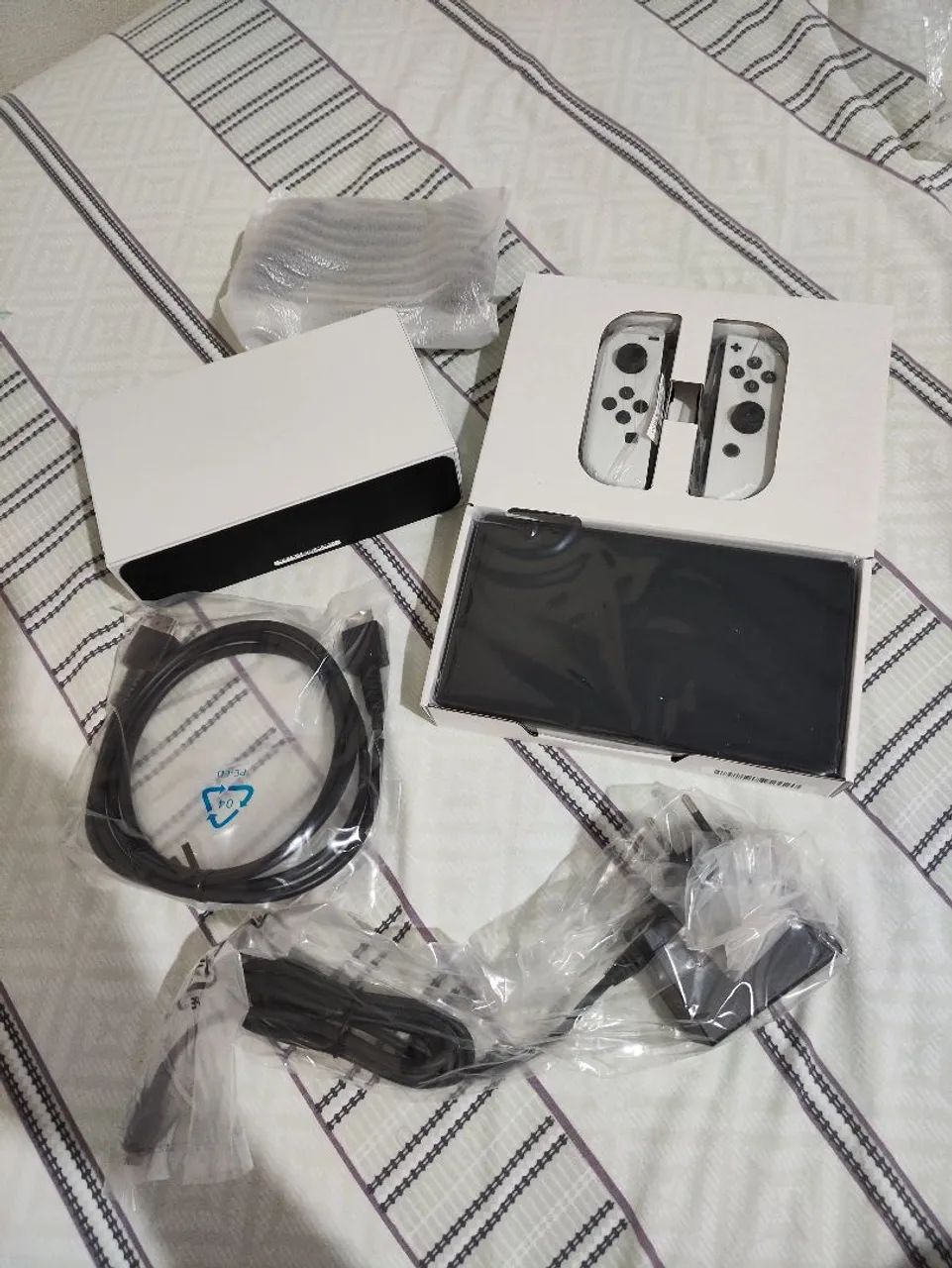 Vendo Nintendo Switch Oled + Pro Controller  - Foto 5