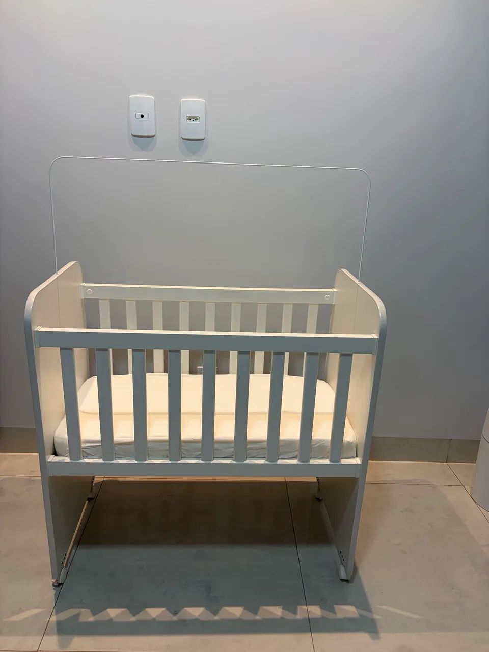 Mini berço com colchão  - Foto 3